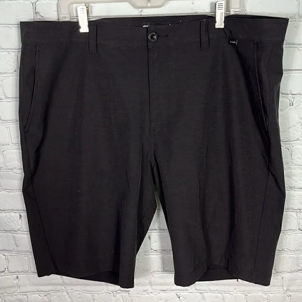 TRAVIS MATTHEW MENS GOLF SHORTS BLACK SIZE 40